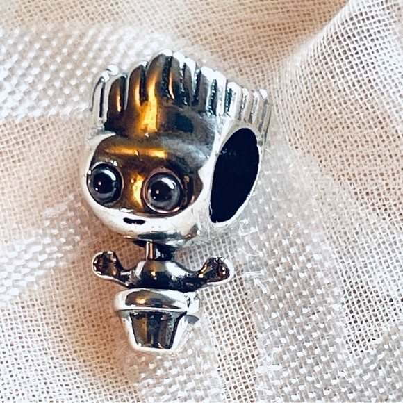 🌱 NWOT Groot Charm – Guardians of the Galaxy ✨ - Picture 10 of 13
